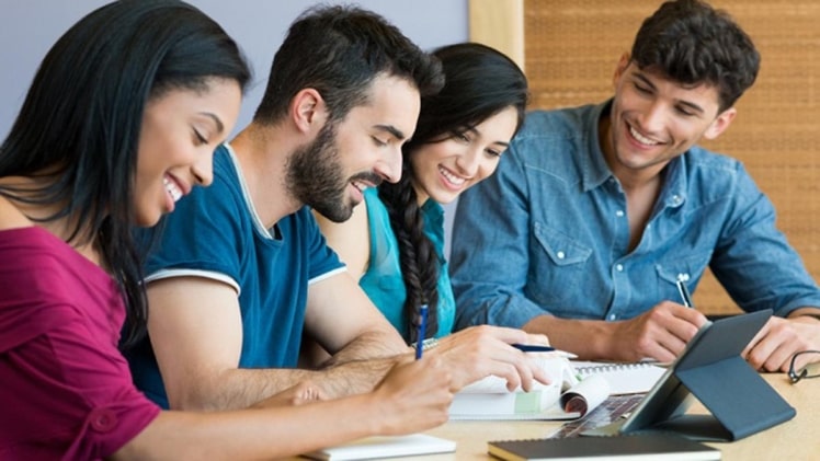 Which Education Qualifications Or Degrees Help Us to Get a Job?