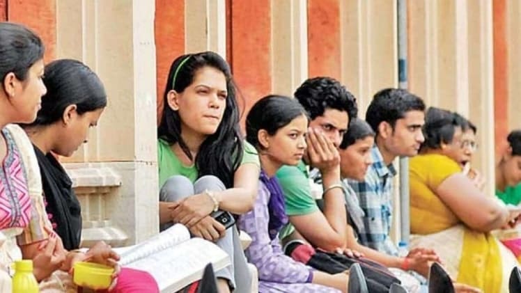 Who all are eligible to apply for the HP TET exam?
