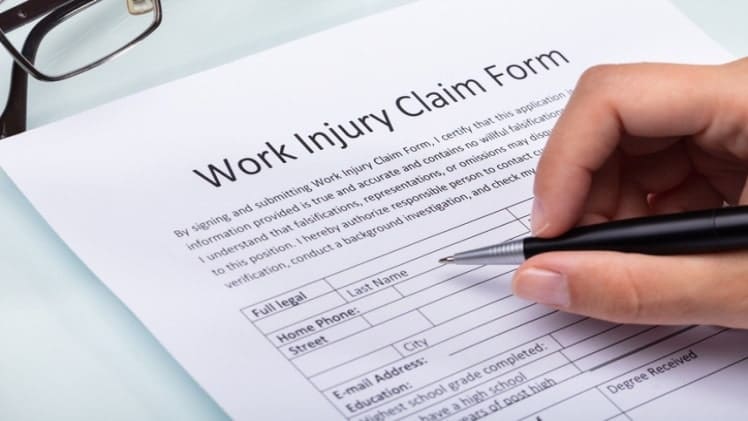 How Does Worker Compensation Lawyer Help In Work Site Injury Cases?