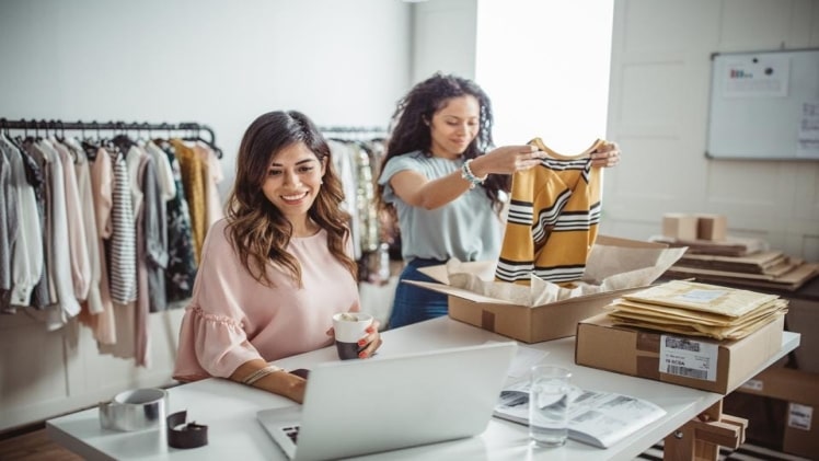 How to Become Successful in eCommerce Business in 2022?