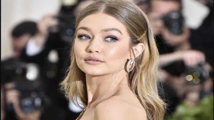 Keep Your Skin Glowing With These Summer Tips