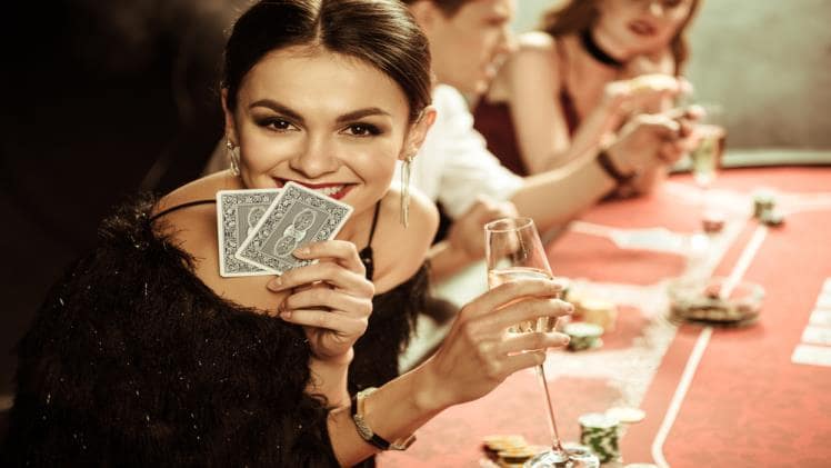 The real reasons why so many women like to play online casino games