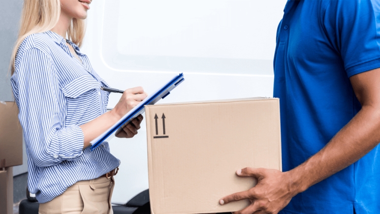 8 Tips for Finding a Courier
