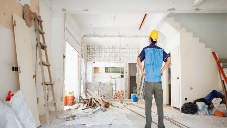 Avoid Ladder Incidents by Following These Safety Guides