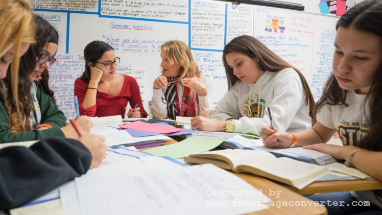 What are the ways students can reduce fear of failure in class and use it healthily?