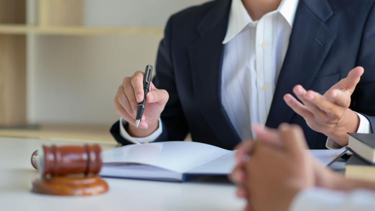 5 tips for finding the right injury lawyer in Illinois