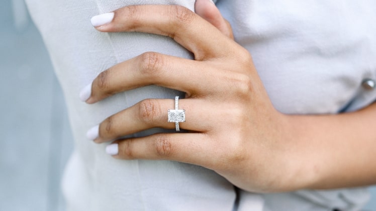 Advantages and Disadvantages of Lab Grown Diamonds