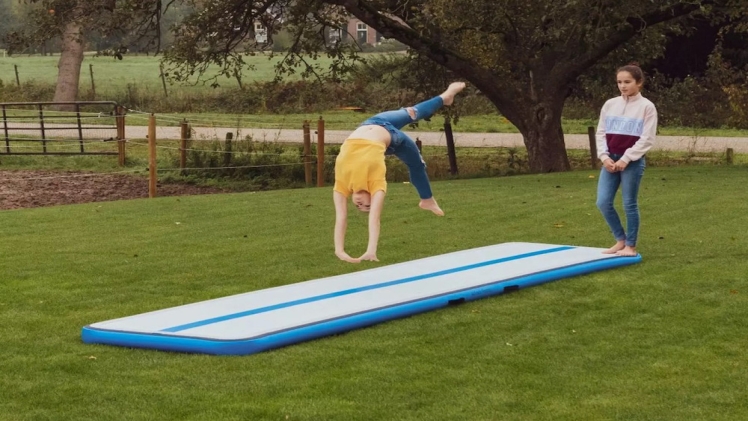 How Air Track Mats Help A Beginner To Be Professional?