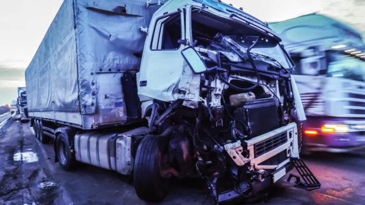 WHY IS IT SO DIFFICULT TO PICK A GOOD TRUCK ACCIDENT ATTORNEY?