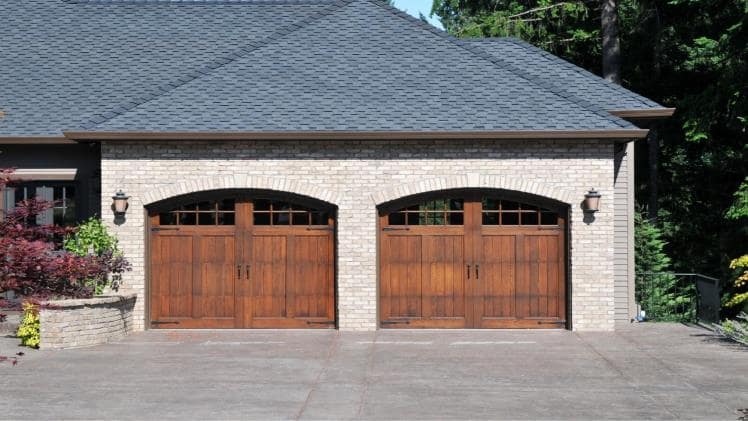 Why choose a wooden garage door?