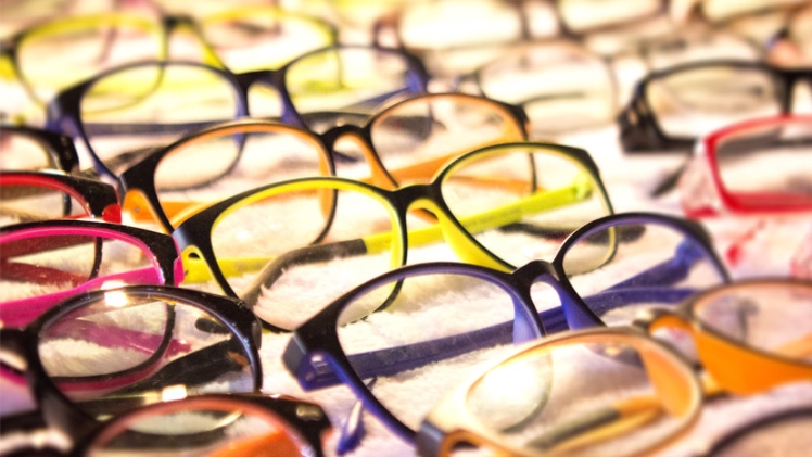 How To Choose Eye Glass Store