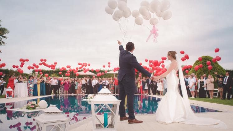 Tips to Make Your Wedding Less Stressful